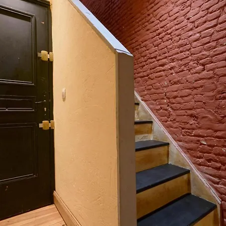 Old With Terrace Apartment *